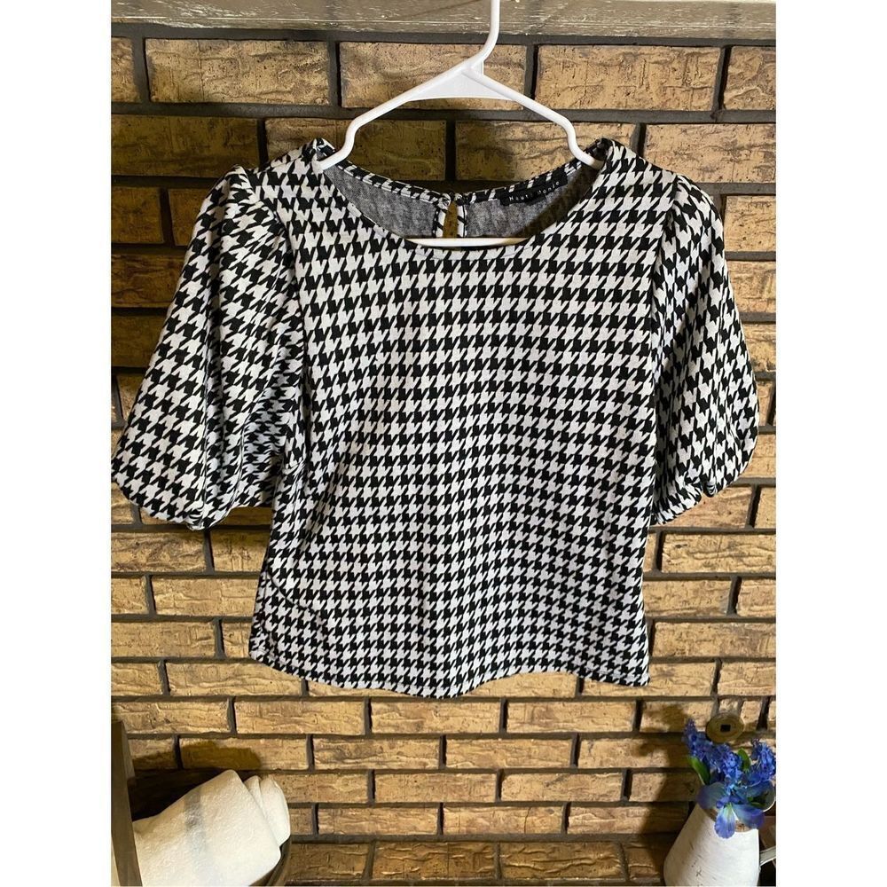 Haute‎ Monde Houndstooth Design Top